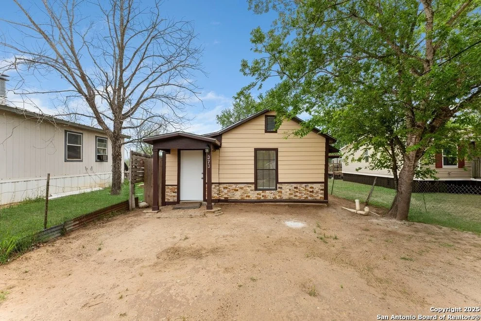 Unit for sale at 373 Avenue I, Poteet, TX 78065