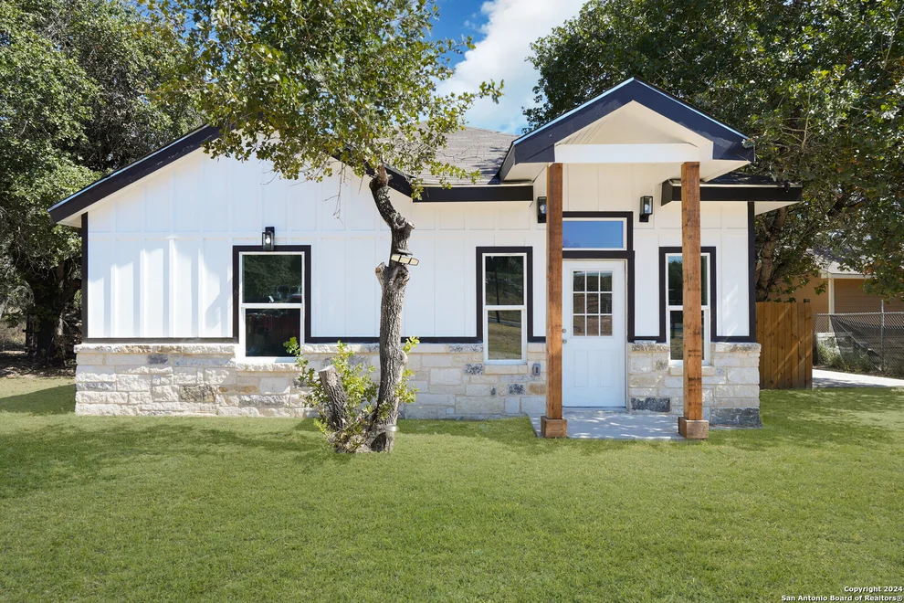 Unit for sale at 23238 Copper Canyon Dr, Elmendorf, TX 78112