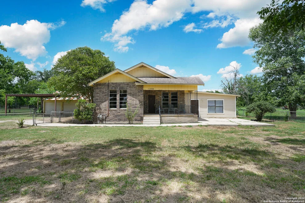 Unit for sale at 11045 US HIGHWAY 87, Adkins, TX 78101
