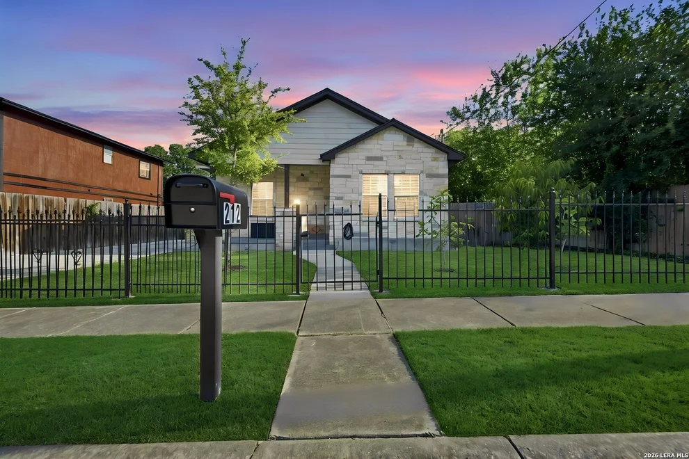 Unit for sale at 212 W Baylor, San Antonio, TX 78204
