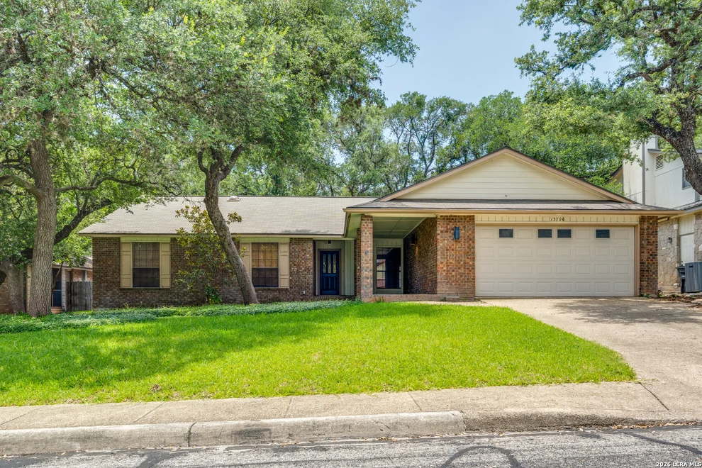 Unit for sale at 13706 Oak Pebble, San Antonio, TX 78232