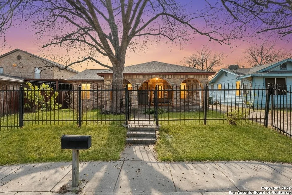 Unit for sale at 710 darby, San Antonio, TX 78207