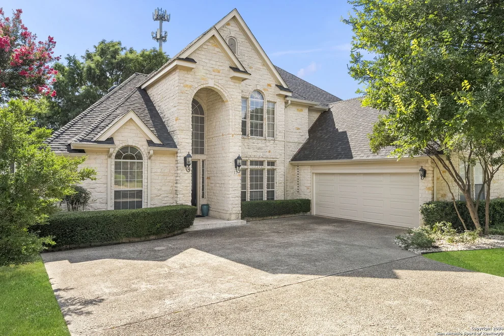 Unit for sale at 15 Inwood Heights Dr N, San Antonio, TX 78248
