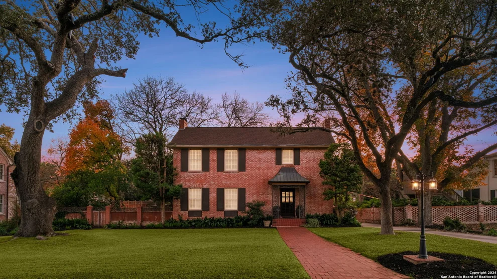 Unit for sale at 208 canterbury hill, Terrell Hills, TX 78209