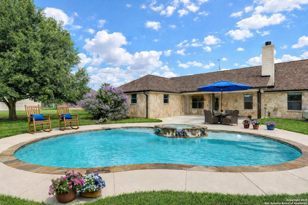 Unit for sale at 2295 Stuart Rd, Adkins, TX 78101