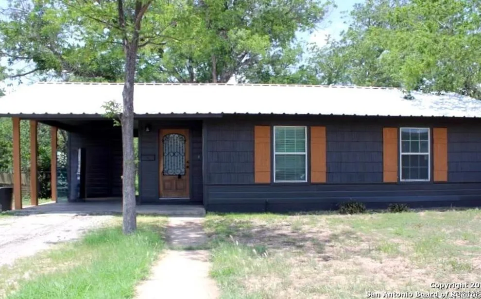 Unit for sale at 412 E Oak St, Uvalde, TX 78801