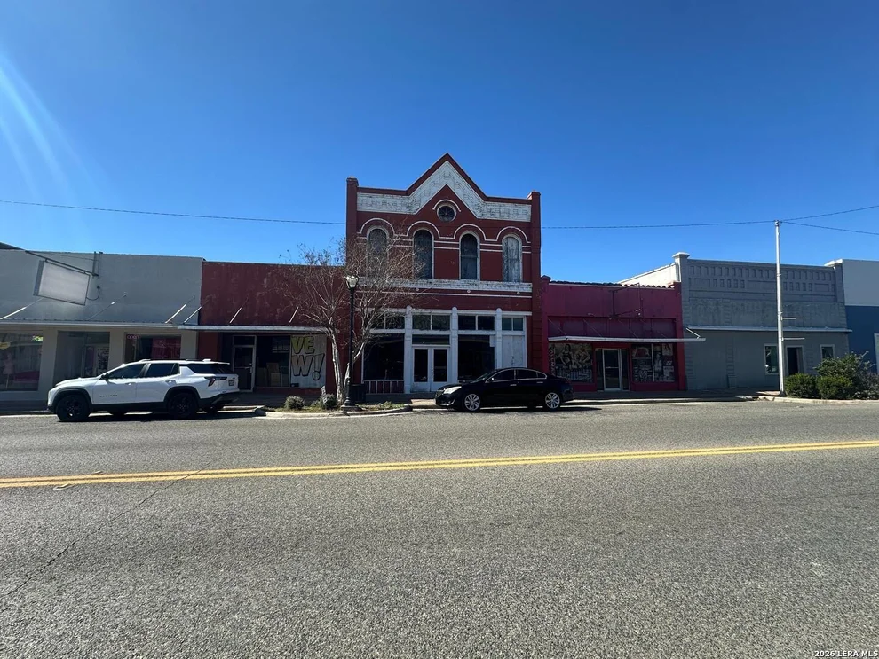 Unit for sale at 315 N Washington, Beeville, TX 78102