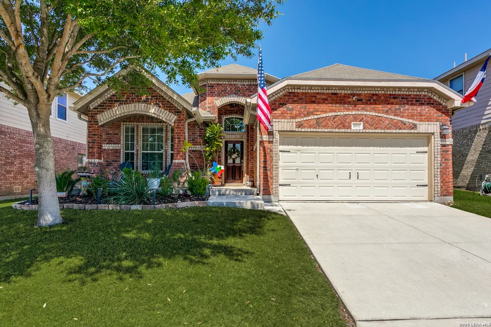 Unit for sale at 10011 Champions Pass, Converse, TX 78109