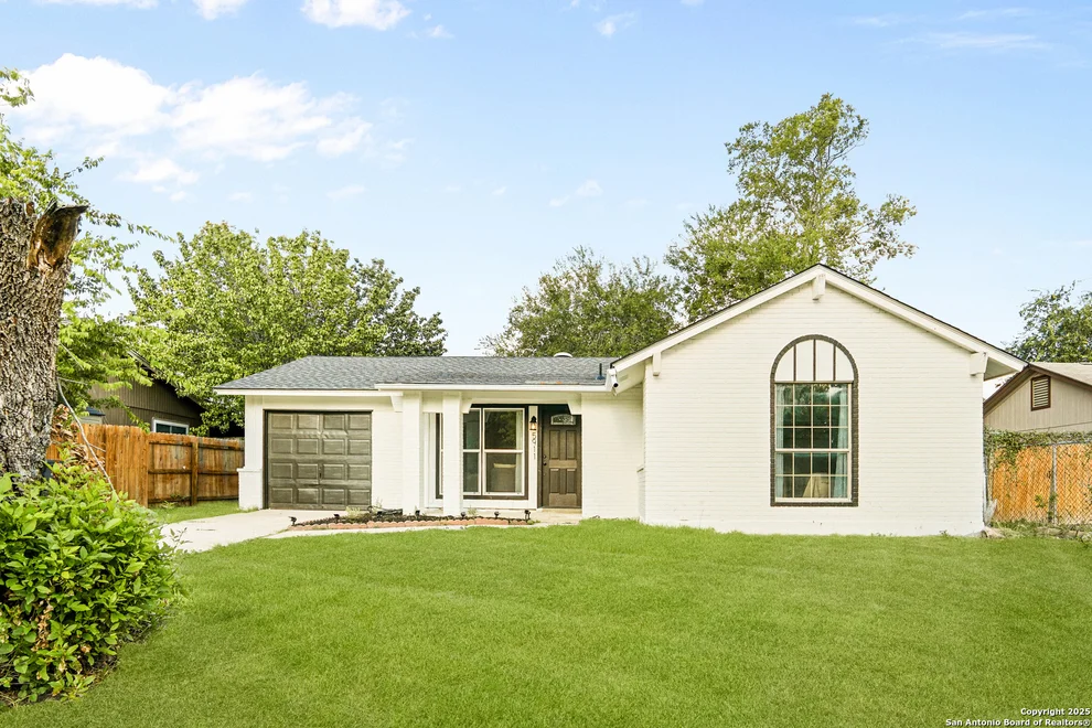 Unit for sale at 5911 Thornwood, San Antonio, TX 78218