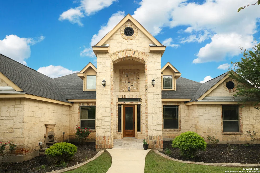 Unit for sale at 231 KREUTZBERG RD, Boerne, TX 78006