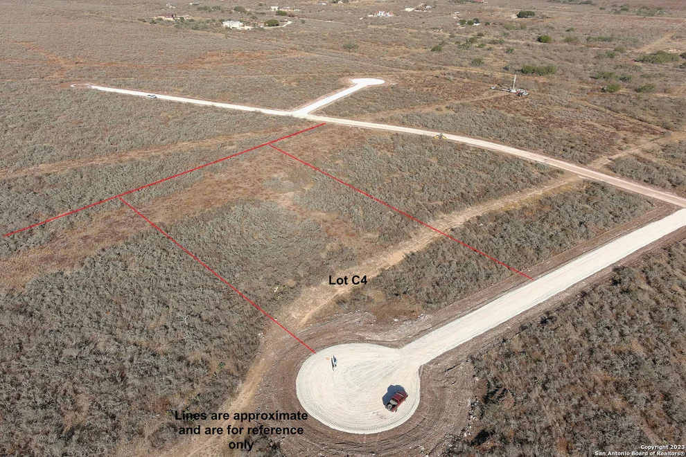 Unit for sale at 86 Palomino Hills, Uvalde, TX 78801