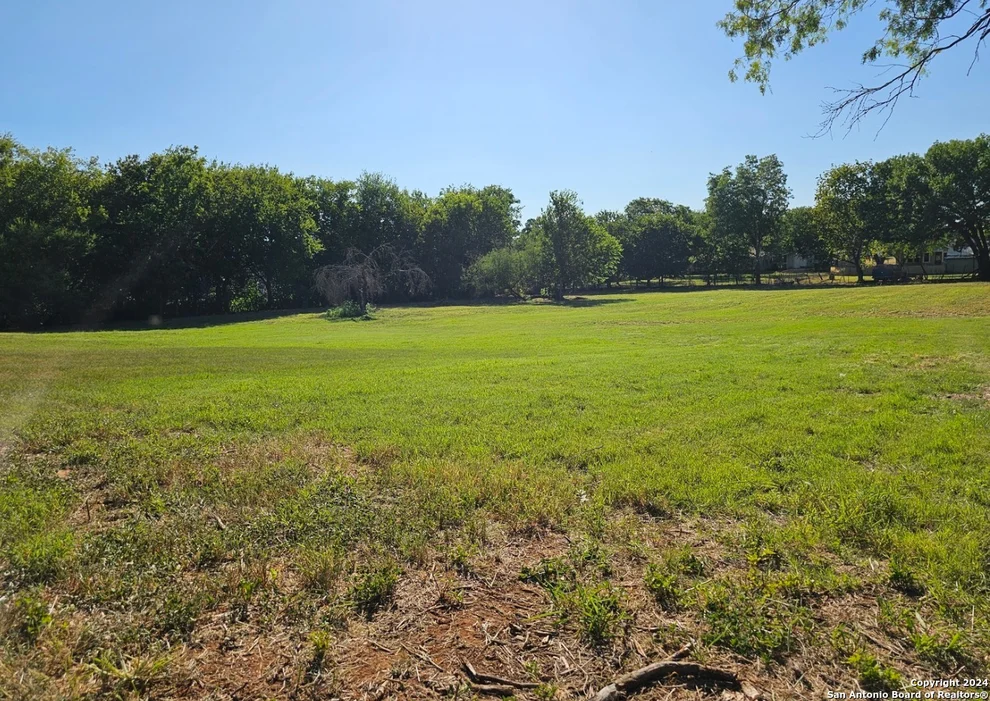 Unit for sale at 1593 11th St, Floresville, TX 78114