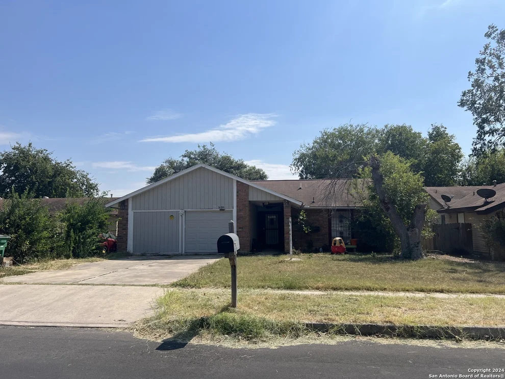 Unit for sale at 14206 Short Horn Dr, San Antonio, TX 78247