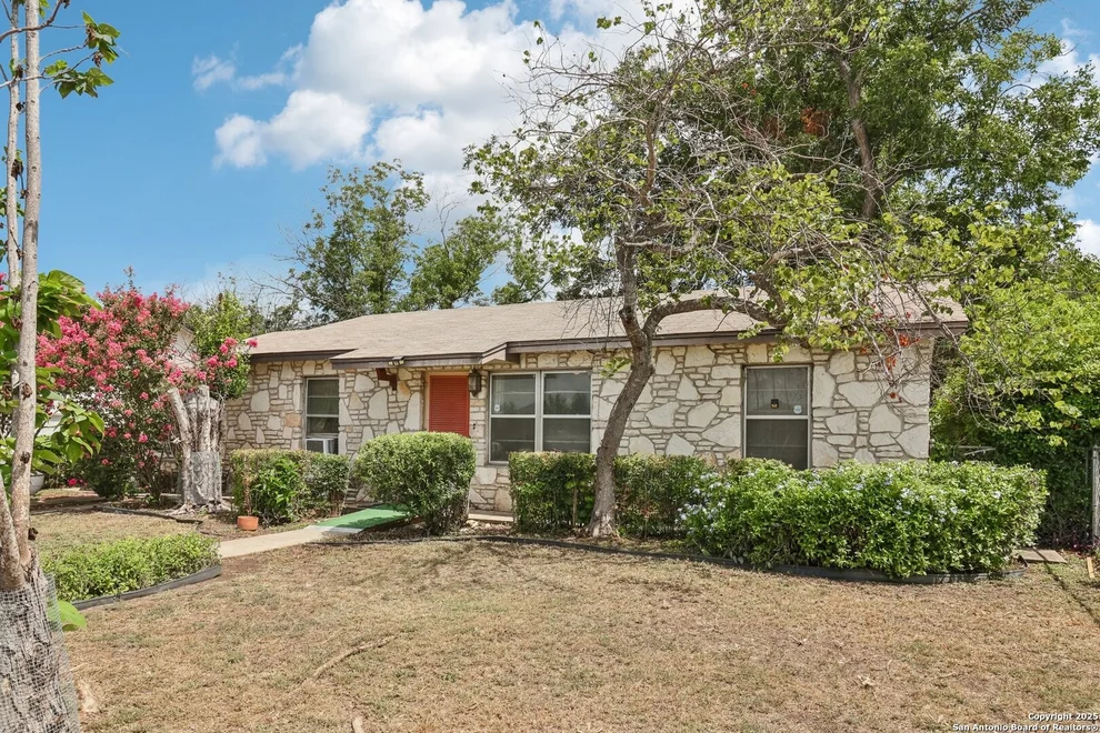 Unit for sale at 5547 Middlefield Dr, San Antonio, TX 78242