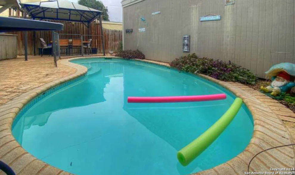 Unit for sale at 7614 CASTLE GREEN, San Antonio, TX 78218