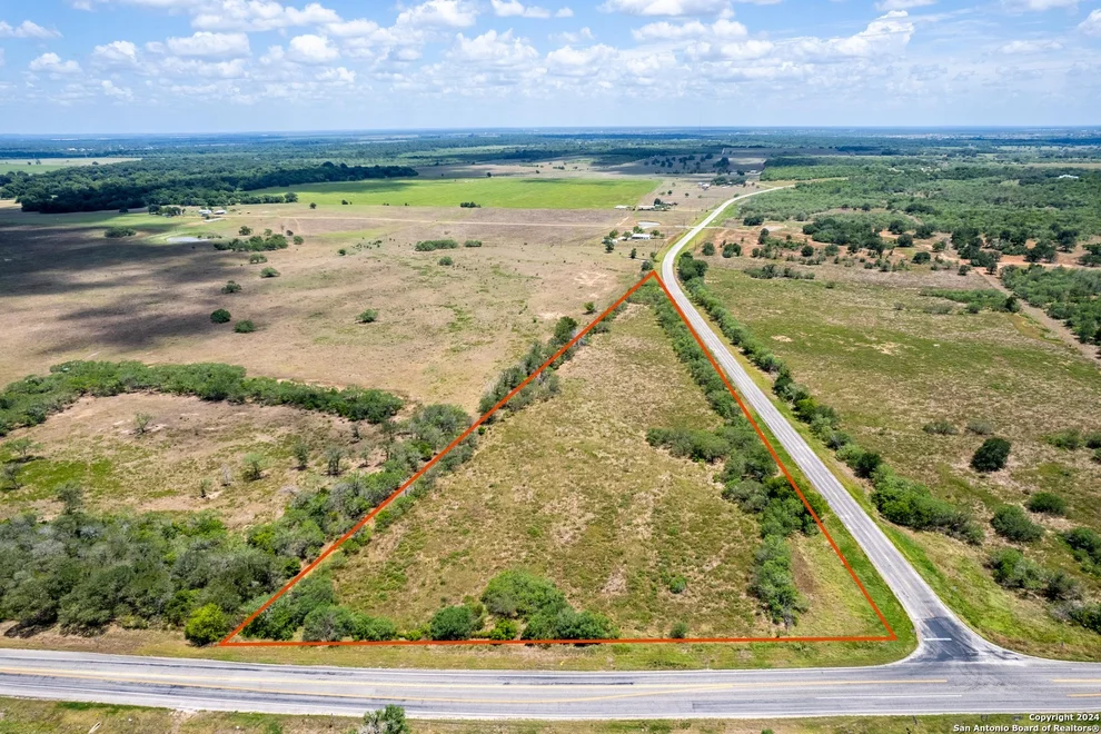 Unit for sale at 457 FM 2091, Gonzales, TX 78629
