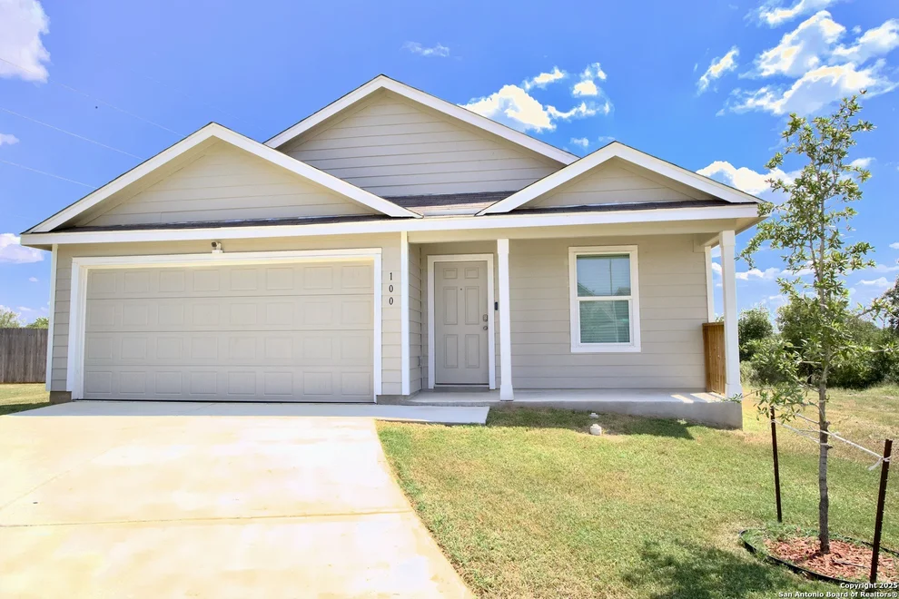 Unit for sale at 100 Wood Moss, Floresville, TX 78114