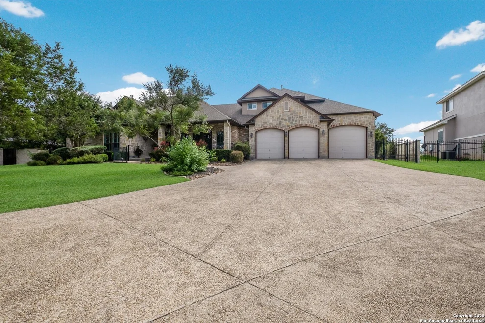 Unit for sale at 611 Ridge, San Antonio, TX 78258