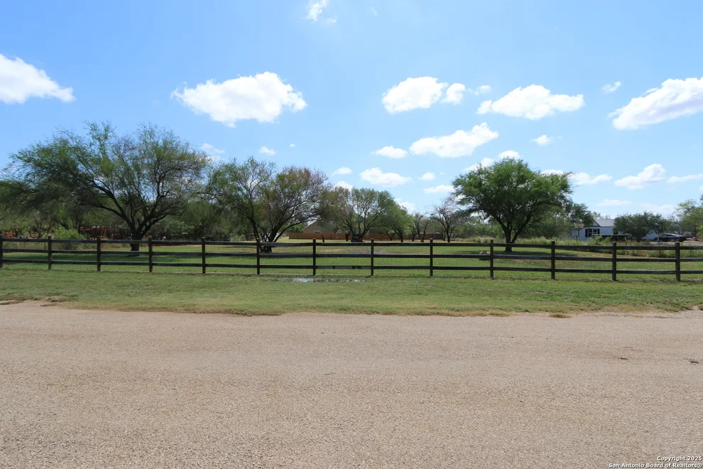 Unit for sale at 125 County Road 2666, Devine, TX 78016