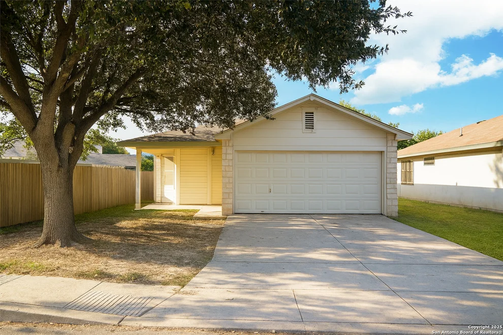 Unit for sale at 6626 Walnut Valley Dr, San Antonio, TX 78242
