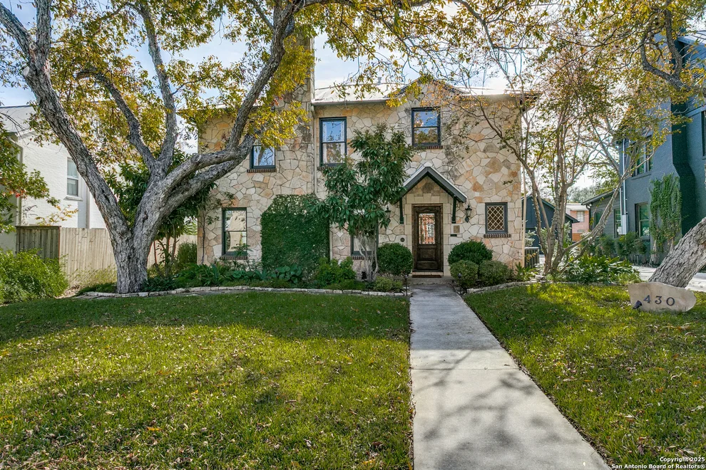 Unit for sale at 430 Thelma Dr., Olmos Park, TX 78212