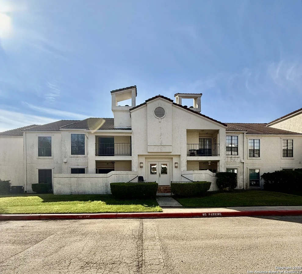 Unit for sale at 2255 Thousand Oaks, San Antonio, TX 78232