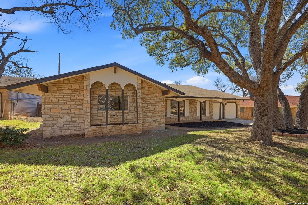 Unit for sale at 110 De Soto Dr, Universal City, TX 78148