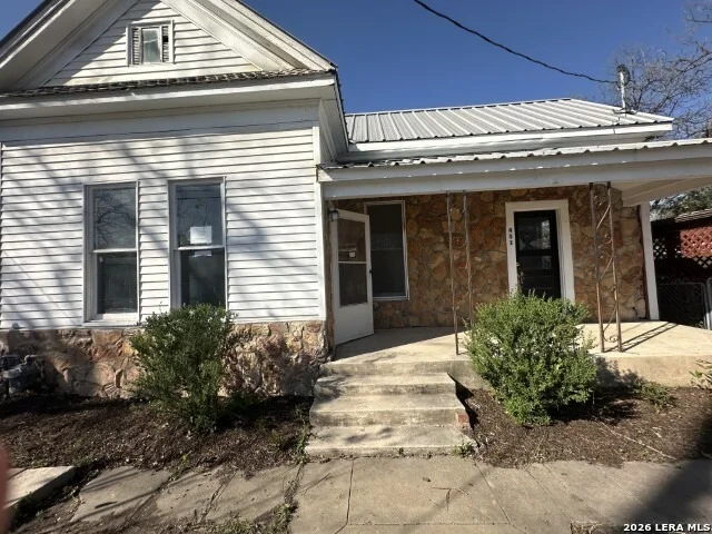 Unit for sale at 451 E Mitchell St, San Antonio, TX 78210