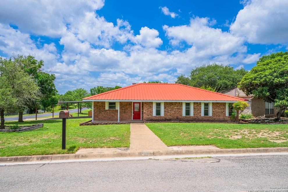 Unit for sale at 200 Oakview, Kerrville, TX 78028
