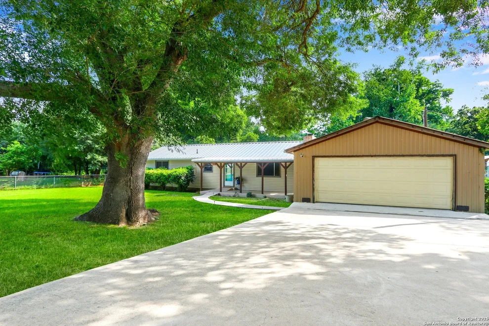 Unit for sale at 1410 Pecan, McQueeney, TX 78123
