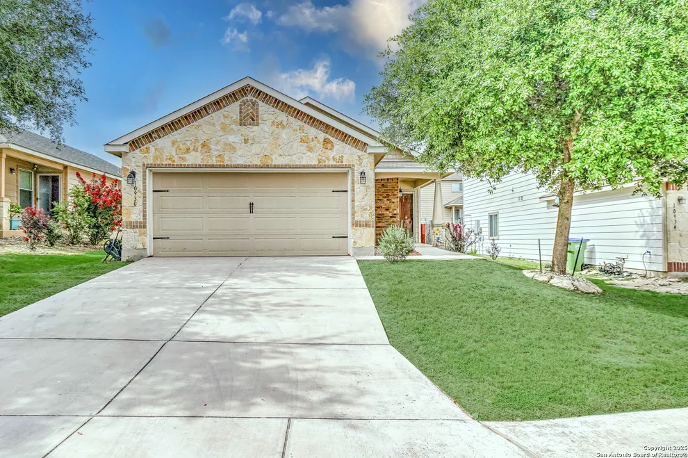 Unit for sale at 10930 Livewater Trl, San Antonio, TX 78245