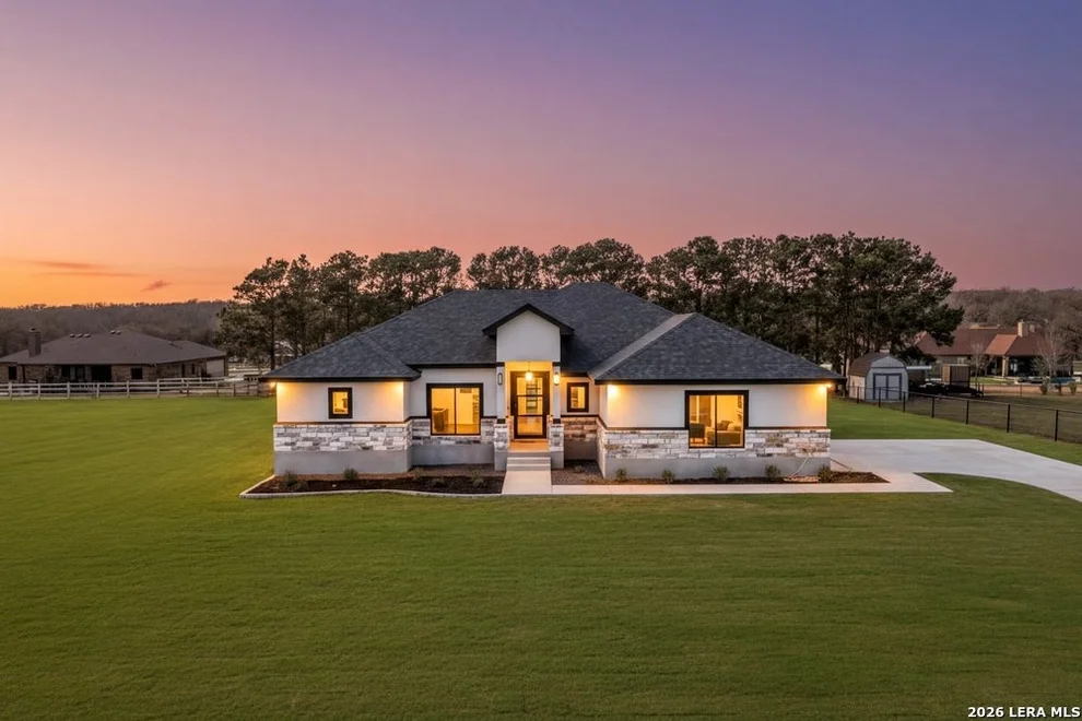 Unit for sale at 314 Honeysuckle Ln, La Vernia, TX 78121