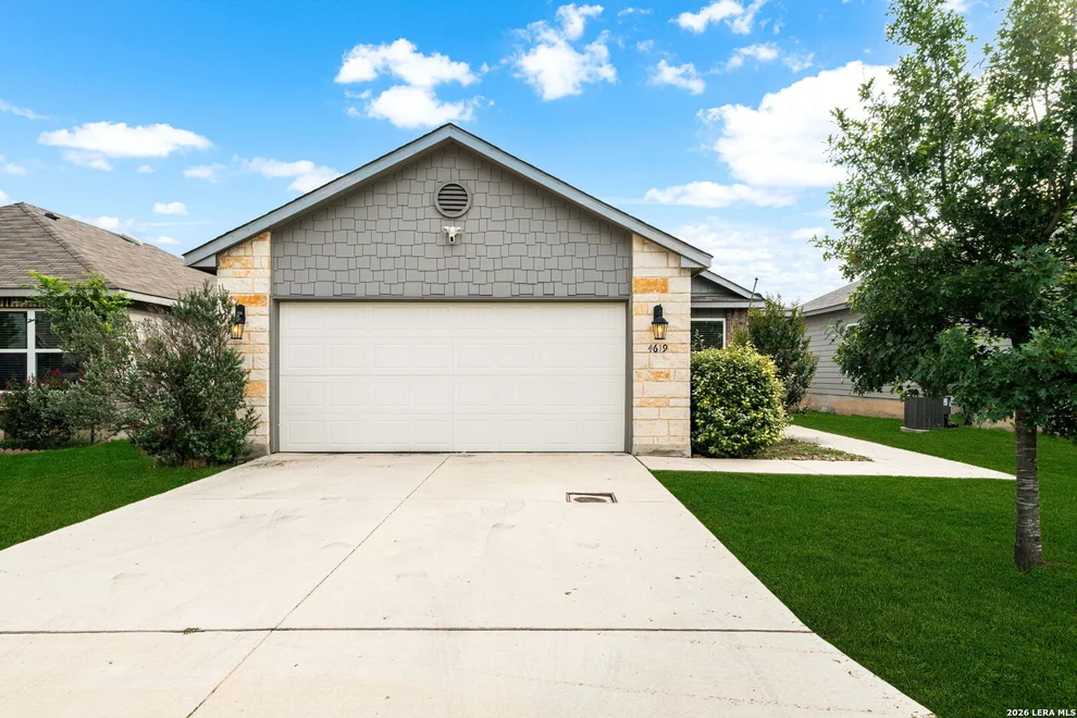 Unit for sale at 4619 HEATHERS CROSS, St Hedwig, TX 78152