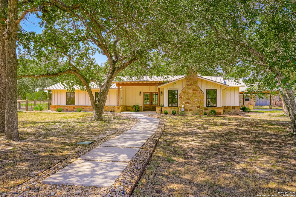 Unit for sale at 4041 County Road 307, La Vernia, TX 78121