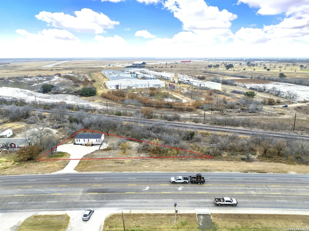 Photo of 2806 U.S. 90, Hondo, TX 78861