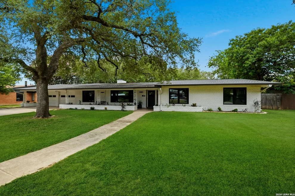 Unit for sale at 217 Gardenview, Castle Hills, TX 78213
