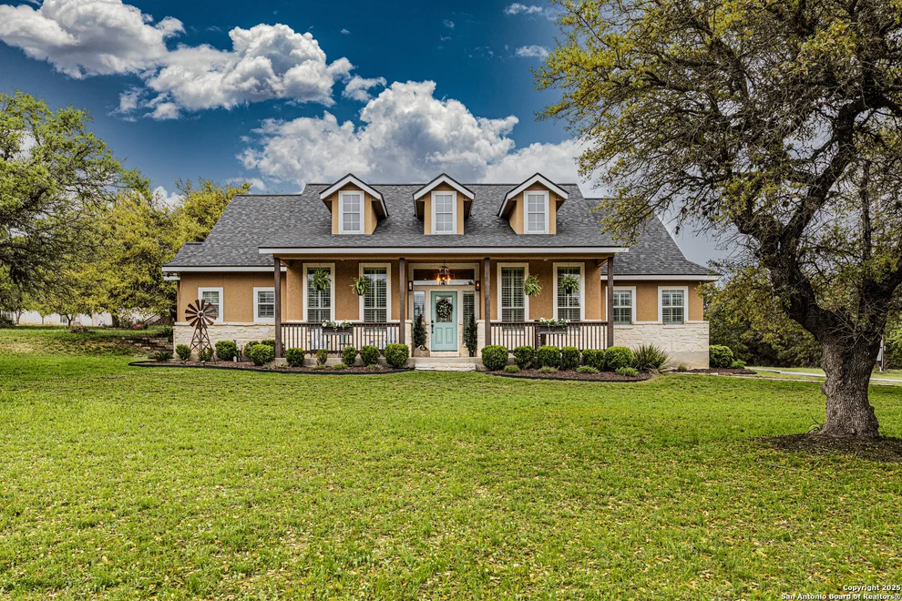 Unit for sale at 323 Lost Creek, Bulverde, TX 78163