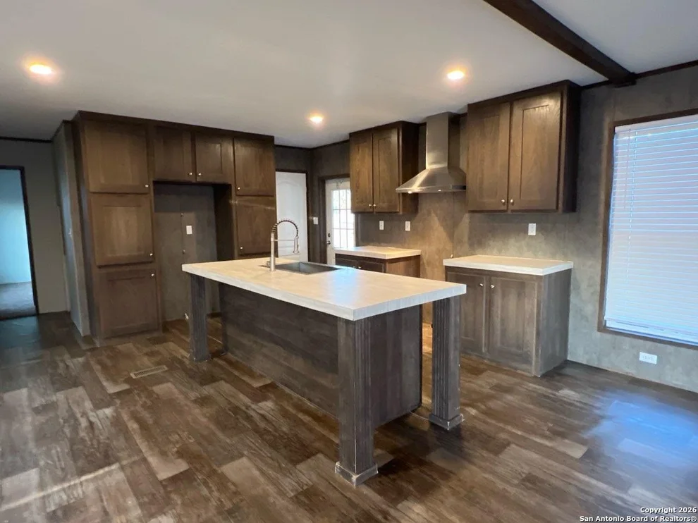 Unit for sale at 1029 Bowen, Pleasanton, TX 78064