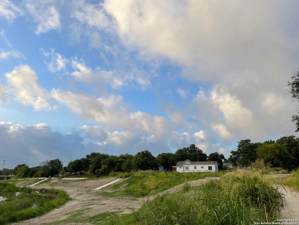 Unit for sale at 511 N NUECES, San Antonio, TX 78207