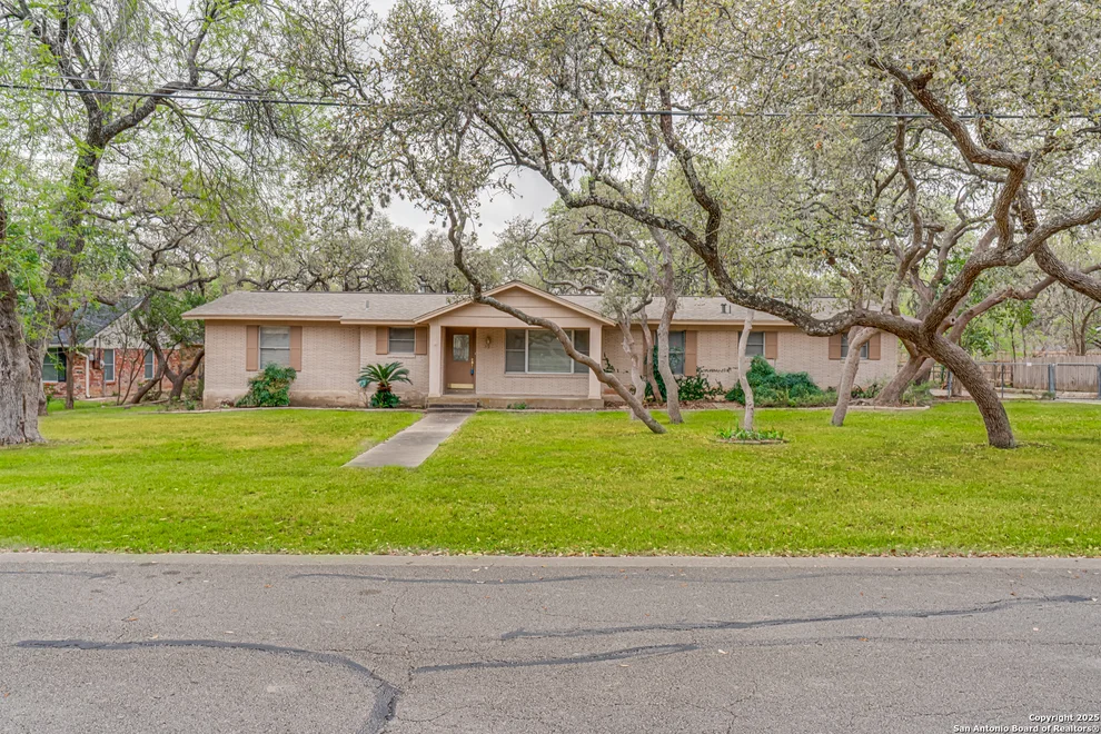 Unit for sale at 320 EL PORTAL DR, Hollywood Park, TX 78232