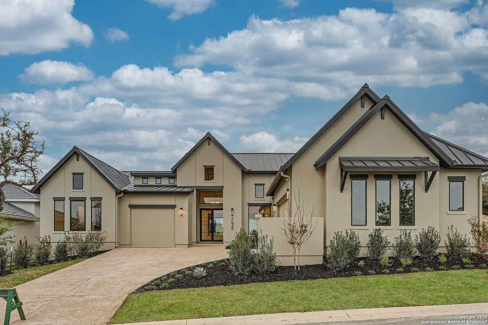 Unit for sale at 7026 Bluff Run, San Antonio, TX 78257