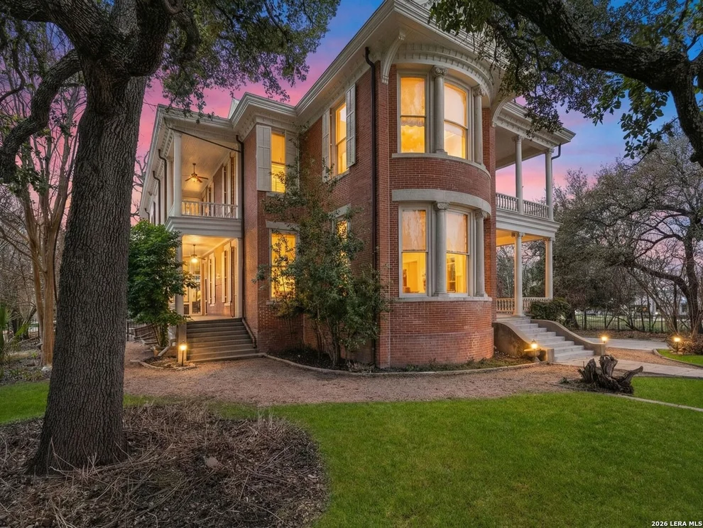 Unit for sale at 372 Magazine Ave, New Braunfels, TX 78130