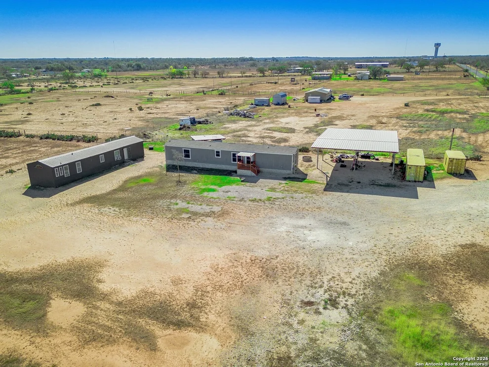 Unit for sale at 985 County Road 307, Jourdanton, TX 78026