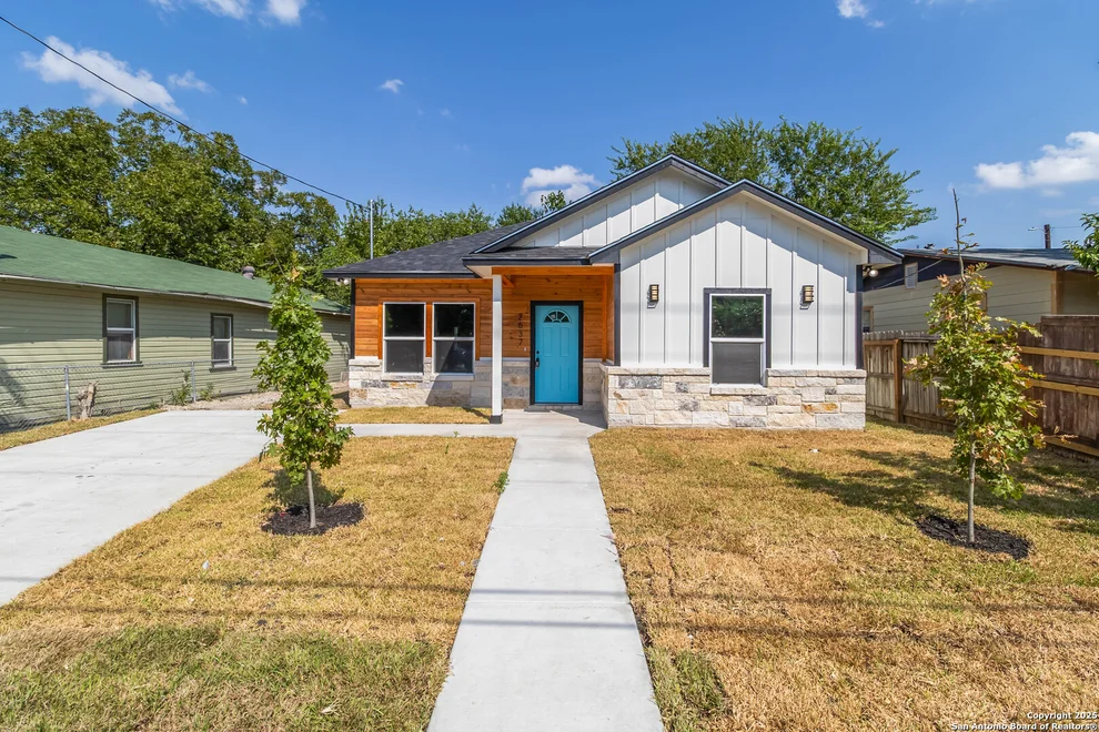 Unit for sale at 2637 Quintana, San Antonio, TX 78211