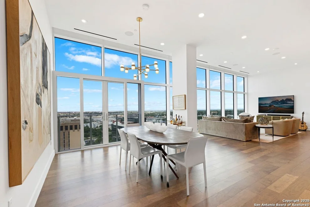 Unit for sale at 123 Lexington, San Antonio, TX 78205