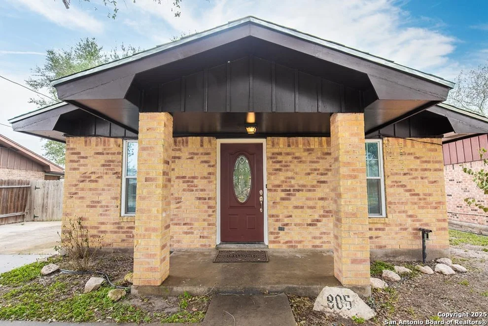 Unit for sale at 805 W Youst, Beeville, TX 78102