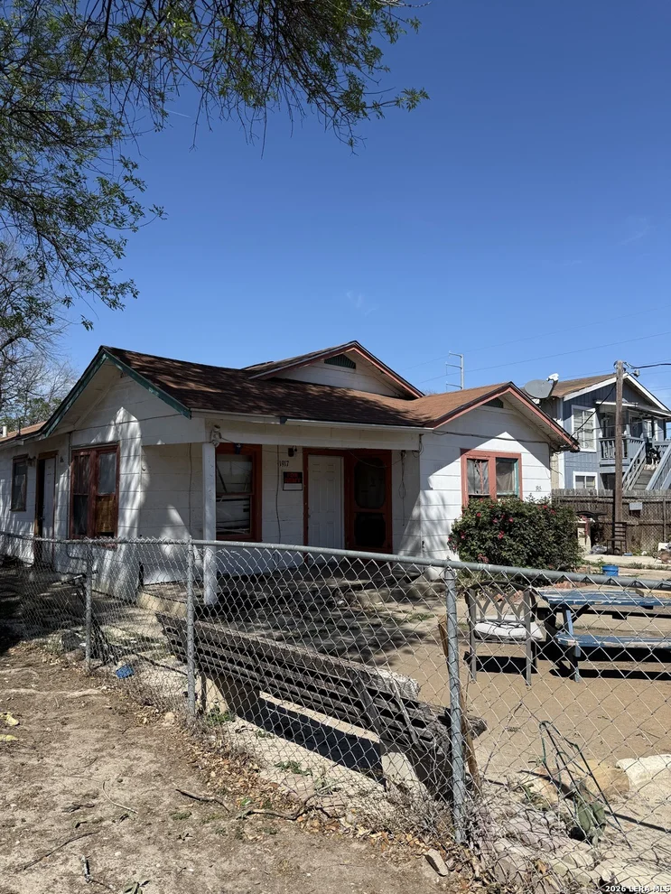 Unit for sale at 1915 Pasadena St, San Antonio, TX 78201