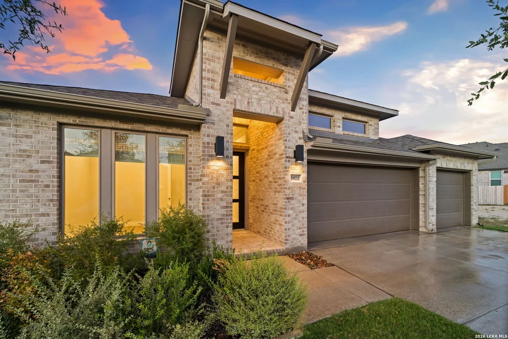 Unit for sale at 1872 Weinnacht, New Braunfels, TX 78132
