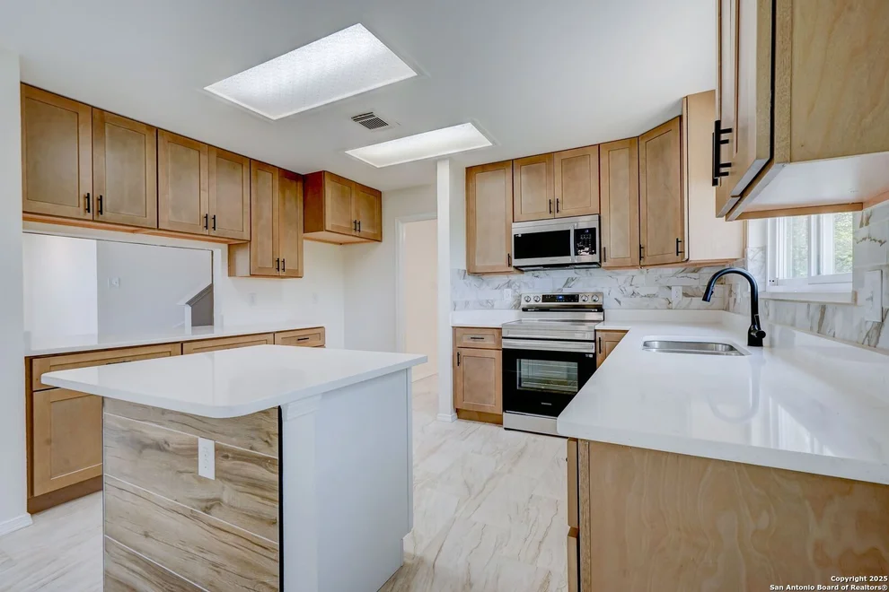 Unit for sale at 14410 Longleaf Palm, San Antonio, TX 78233