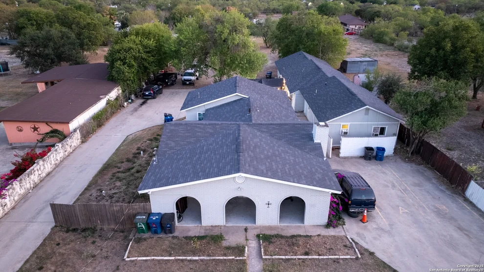Unit for sale at 378 E Petaluma BLVD, San Antonio, TX 78221